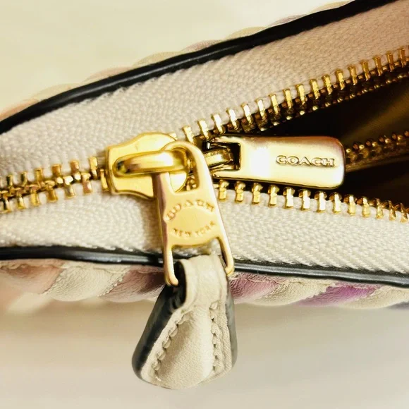 NWOT Rare Coach Rainbow Wallet - Picture 14 of 14